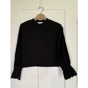 Lowrys Farm Crewneck Black Size MED Long Sleeve‎